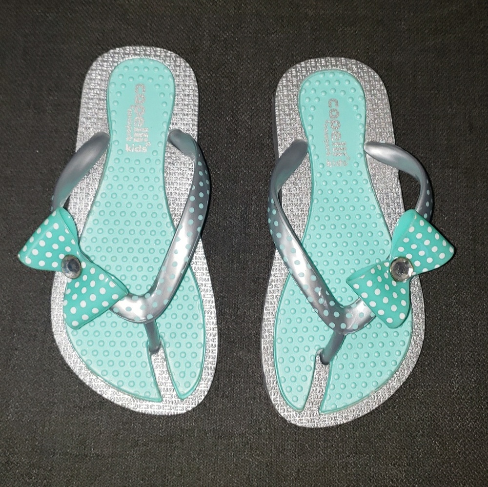 Mint Green bow flip flips